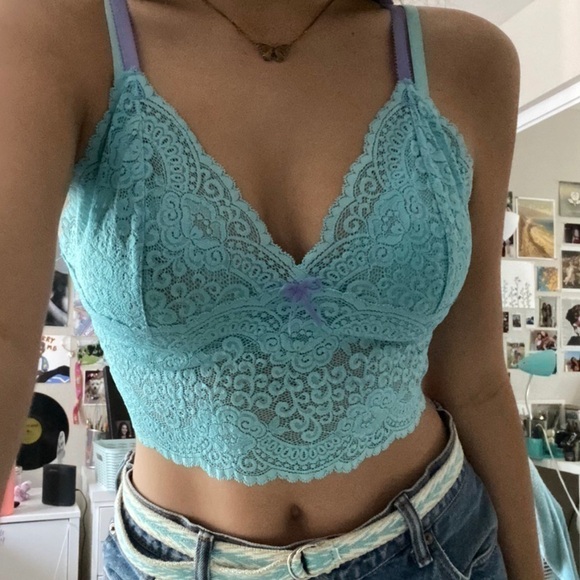 Victoria’s Secret Lace Camisole Tank Top - Picture 6 of 6